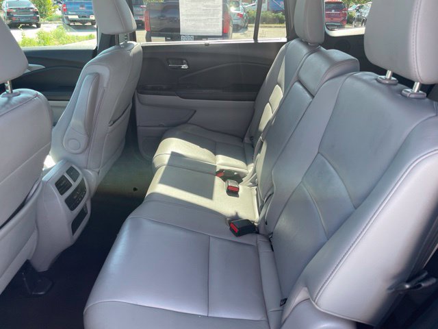Used 2019 Lunar Silver Metallic Honda EX-L image 30