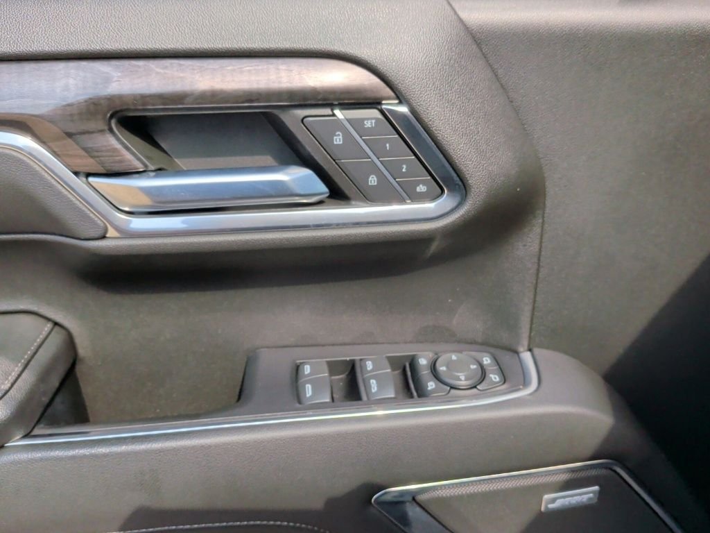 Used 2022 Blue Chevrolet LTZ image 12