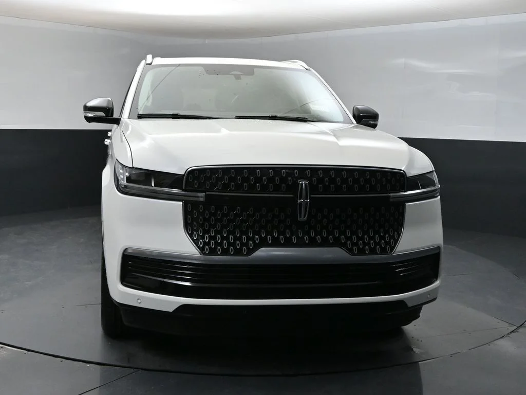 New 2026 White Lincoln Reserve image 6