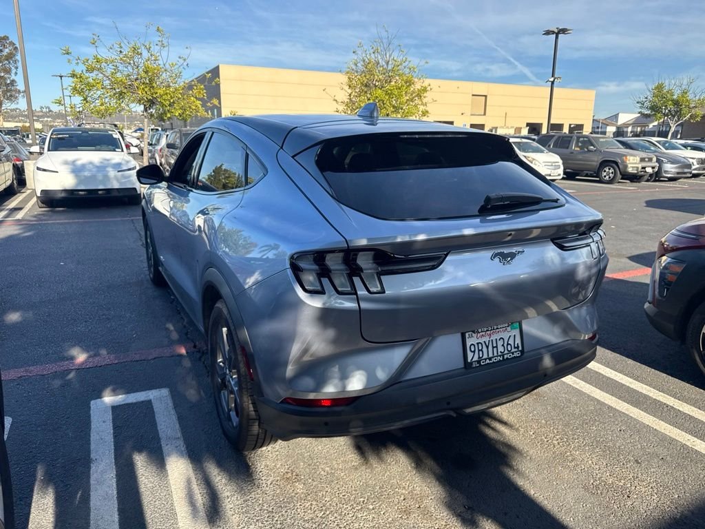 Used 2022 Blue Ford Select image 2