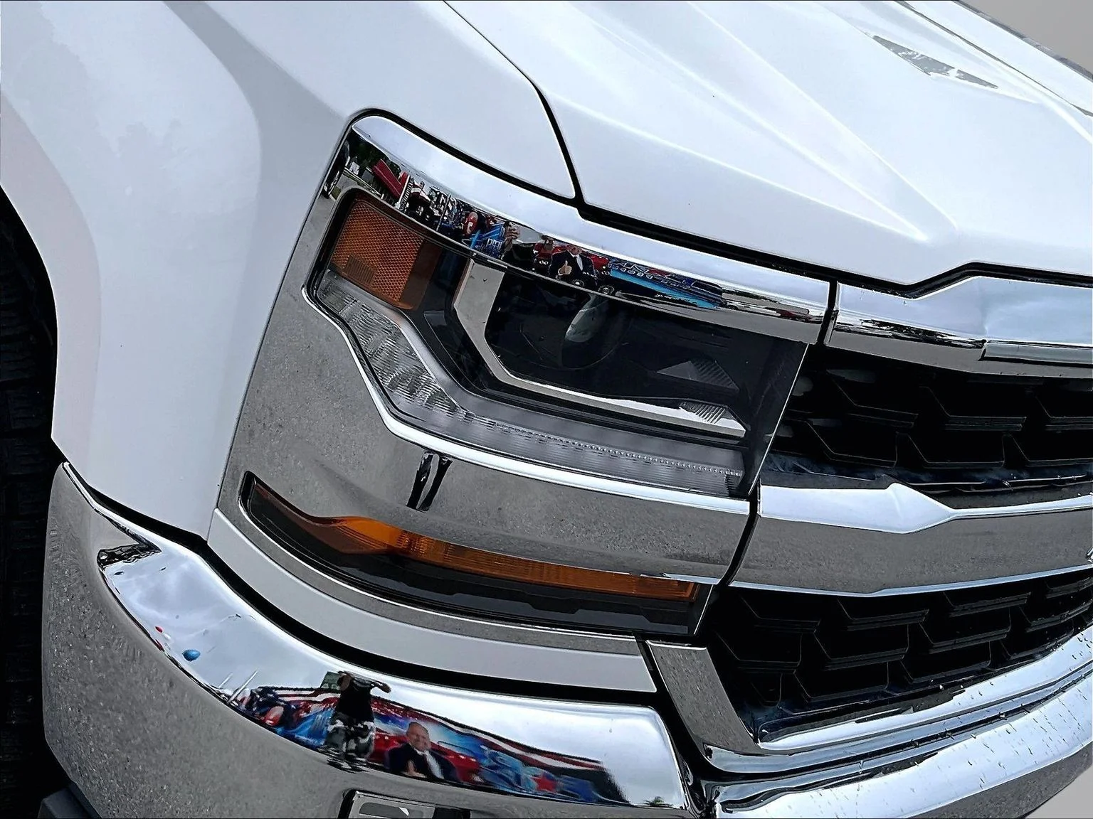 Used 2016 White Chevrolet LT image 31