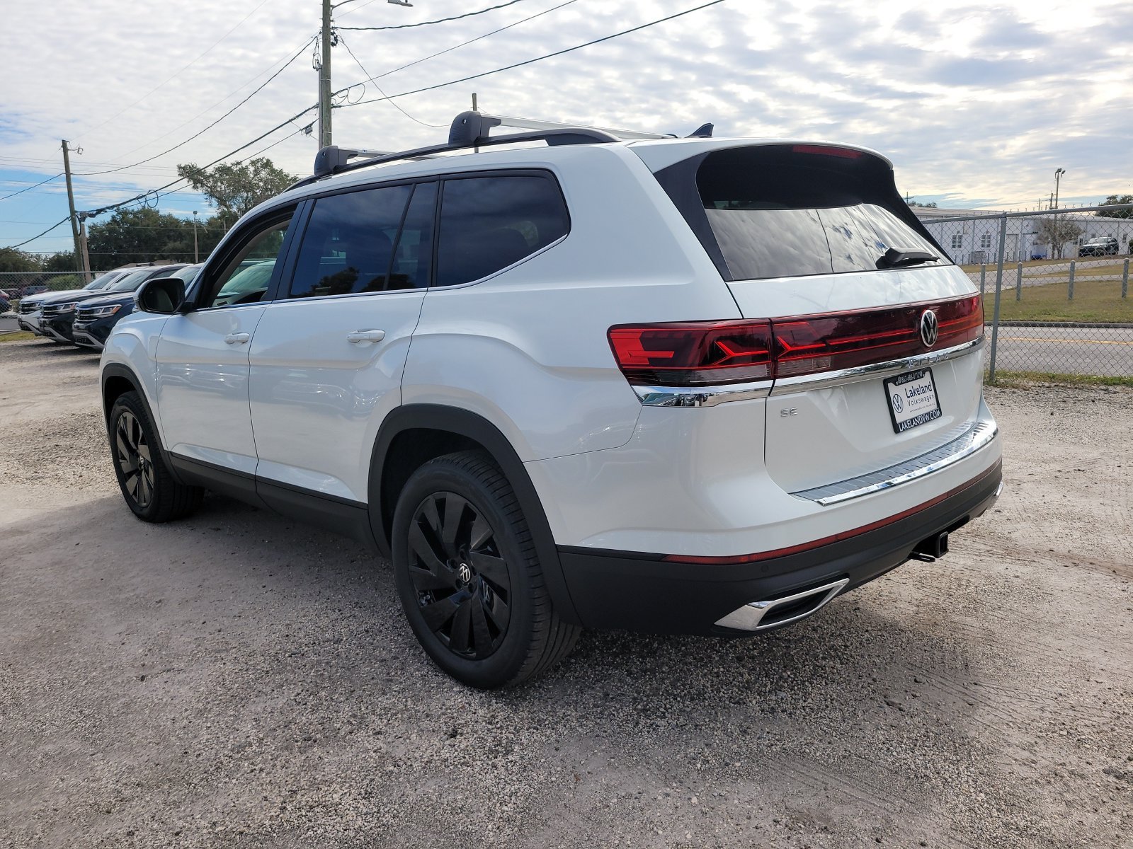 2026 Volkswagen Atlas SE w/Tech - Photo 9