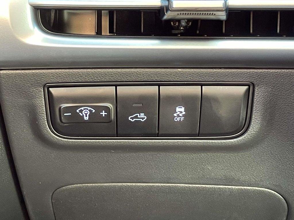New 2026 Black Hyundai SEL AWD image 16