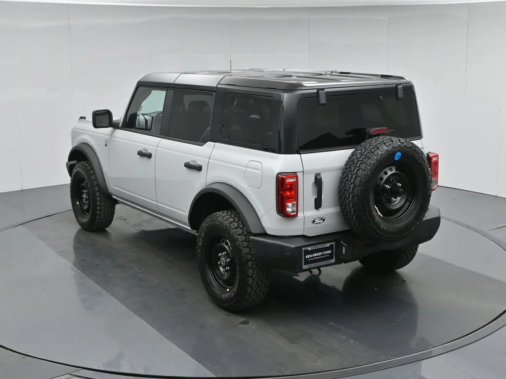 New 2026 Avalanche Gray Ford Big Bend image 36