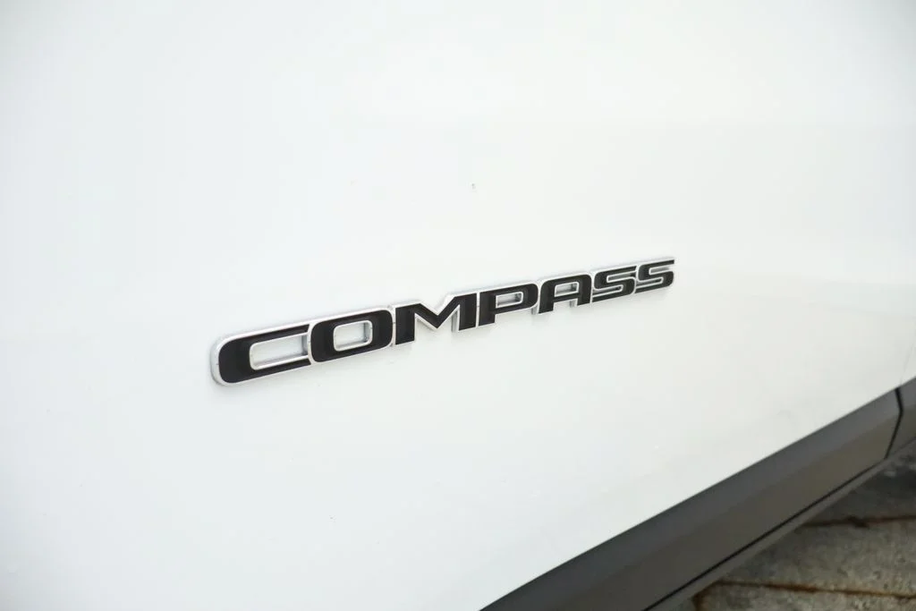 Used 2024 White Jeep Limited image 14
