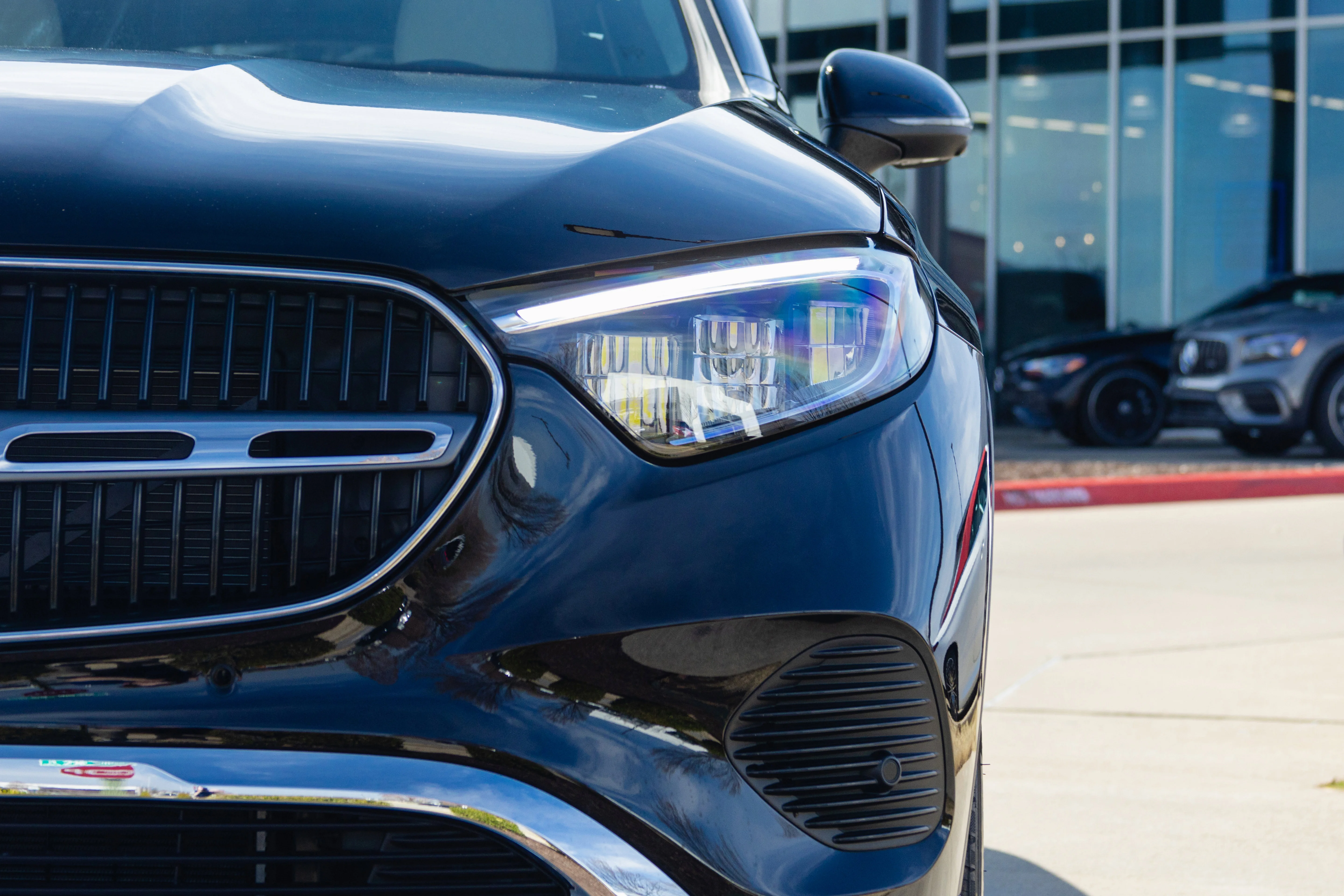 Used 2026 Black Mercedes-Benz GLC 300 image 7