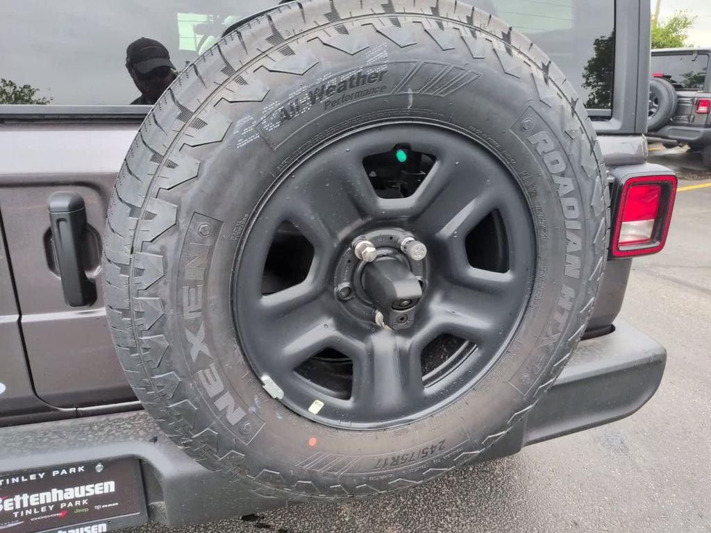 New 2026 Granite Crystal Metallic Clear-Coat Exterior Paint Jeep Sport image 10