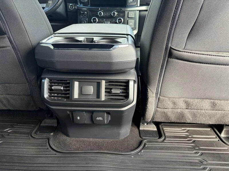 Used 2022 Blue Ford XLT image 17