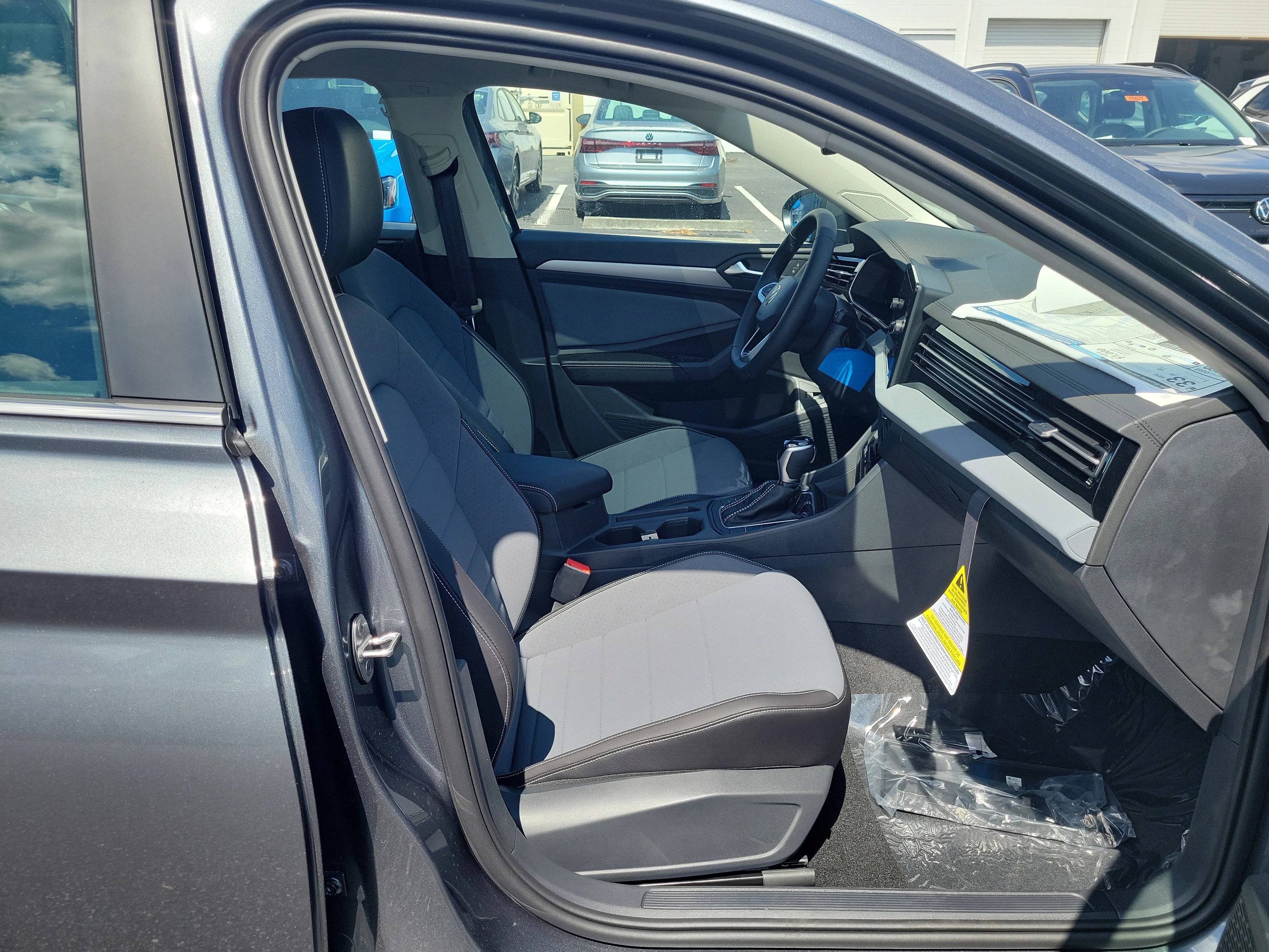 New 2026 Gray Volkswagen 1.5T SE image 7
