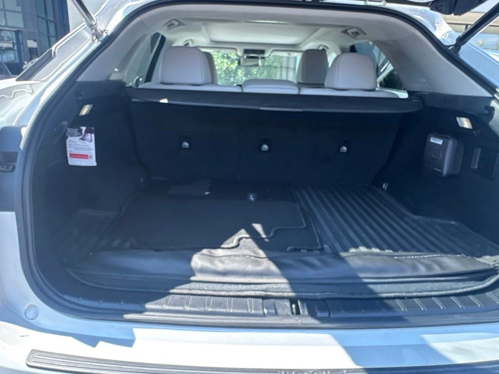 Certified Used 2022 White Lexus 350 image 7