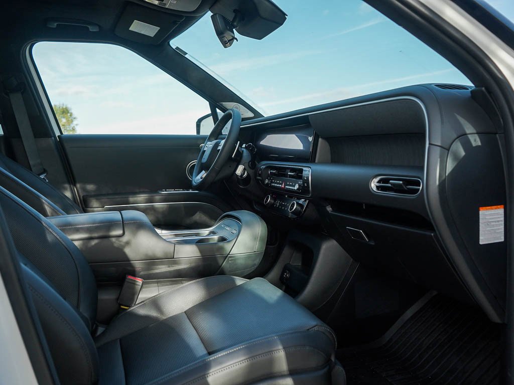 New 2026 Abyss Black Pearl Hyundai Calligraphy AWD image 11