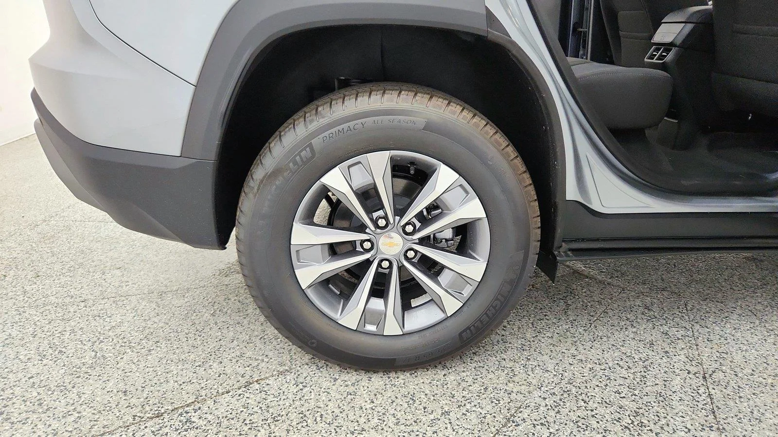 2027 Chevrolet Equinox LT - Photo 30