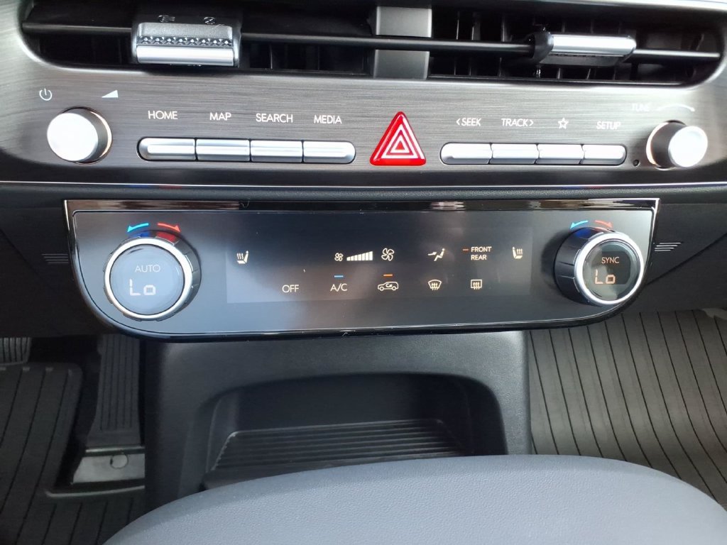 New 2027 Black Hyundai SEL image 20