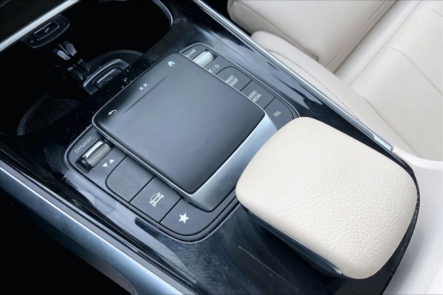 Used 2023 Polar White Mercedes-Benz GLB 250 image 35