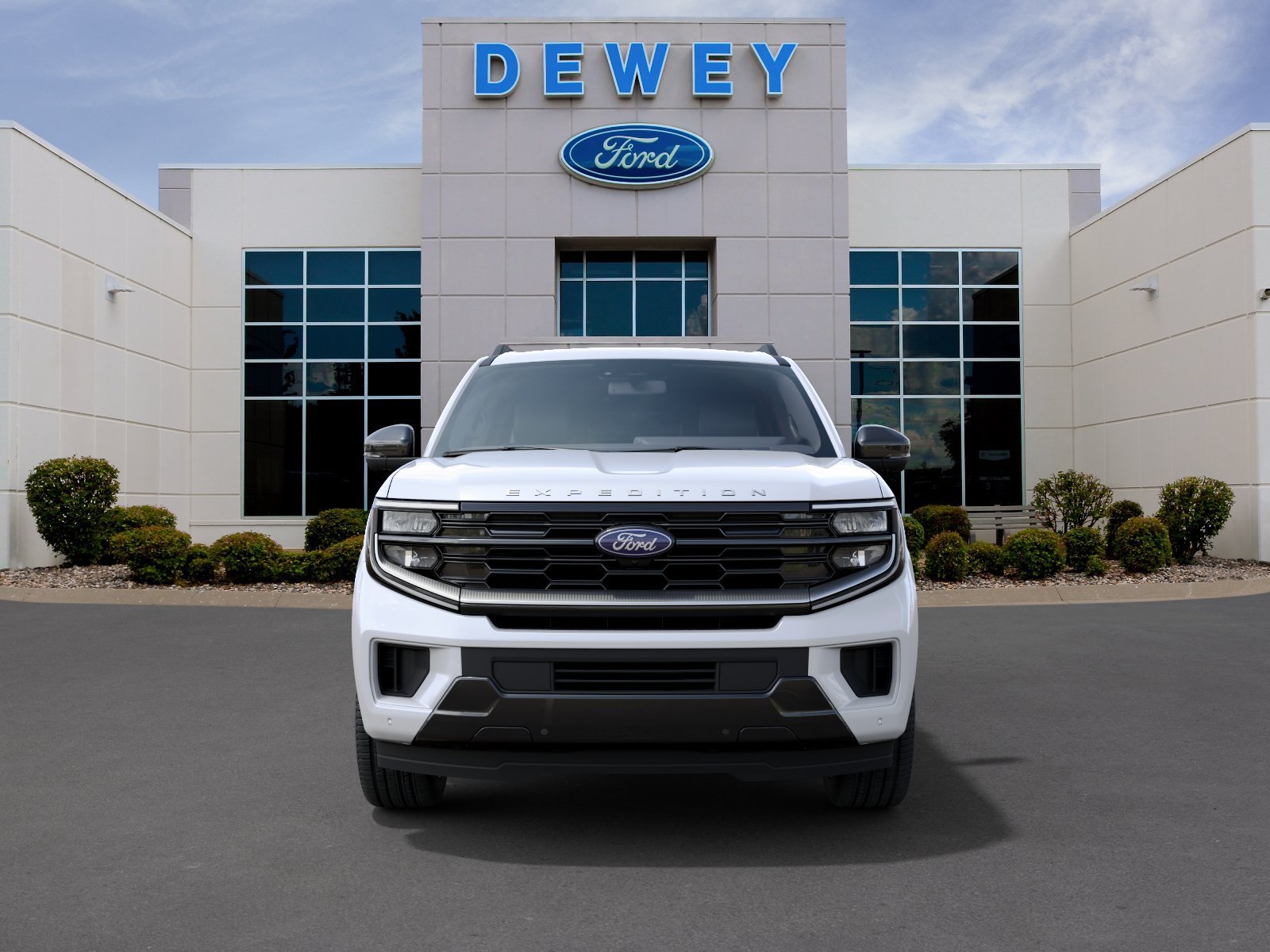 New 2027 Star White Metallic Tri-Coat Ford Platinum image 3