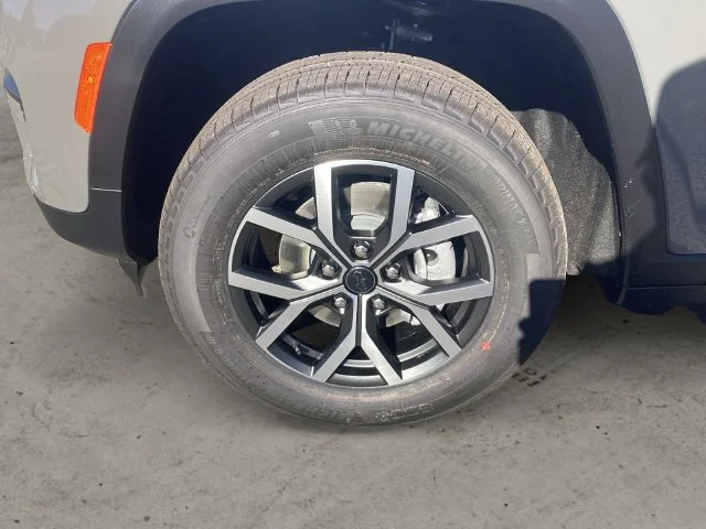New 2027 Gray Jeep LAREDO 4X4 image 15