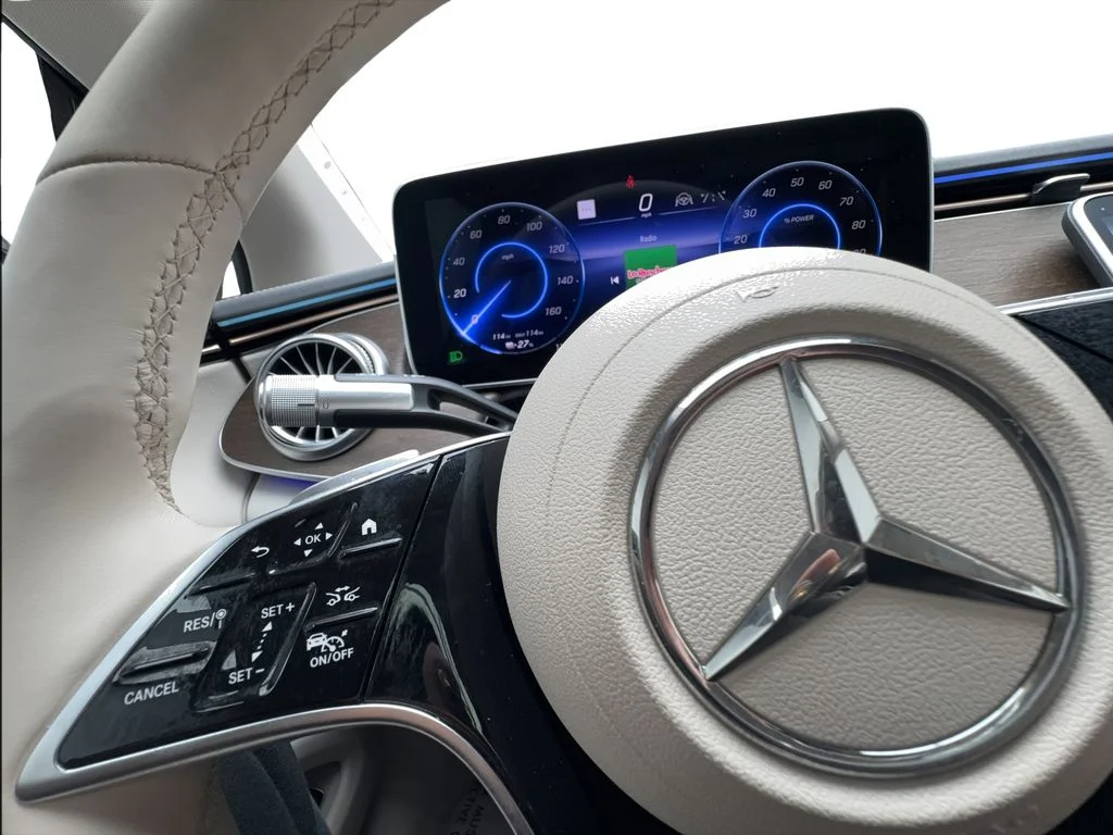 Used 2023 White Mercedes-Benz 450 image 40