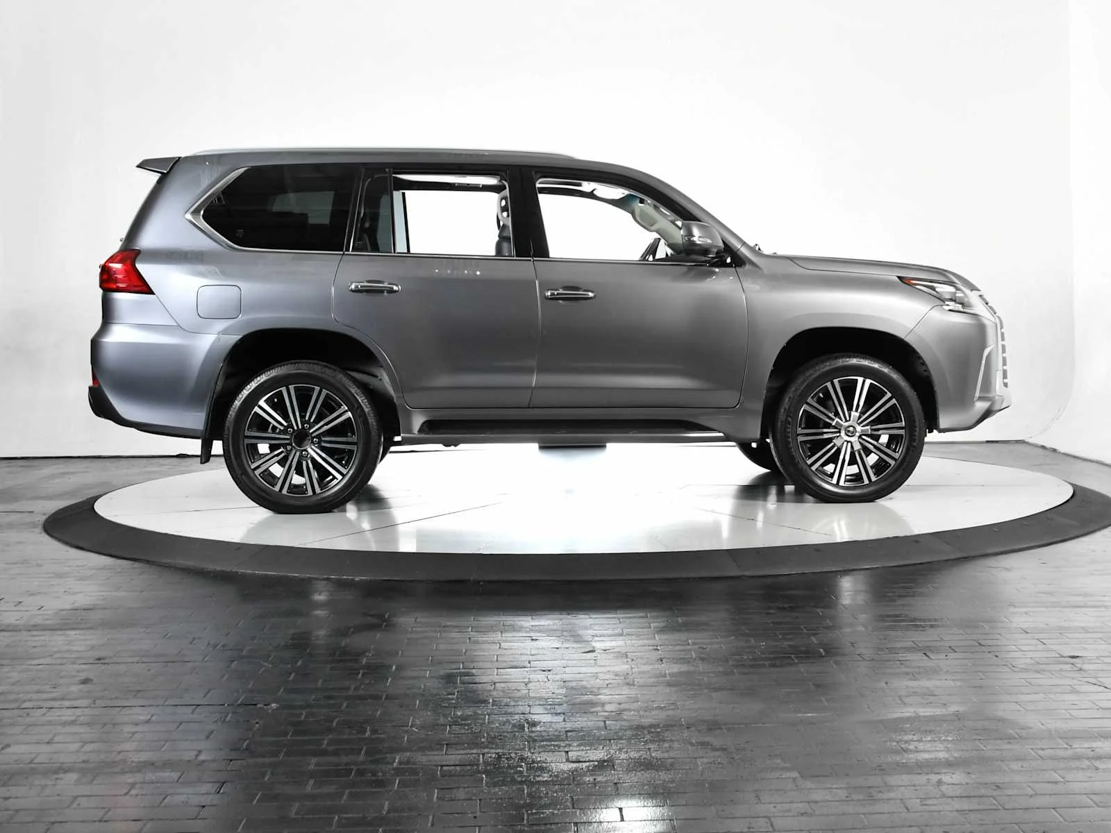 Used 2020 Nebula Gray Pearl Lexus  image 9