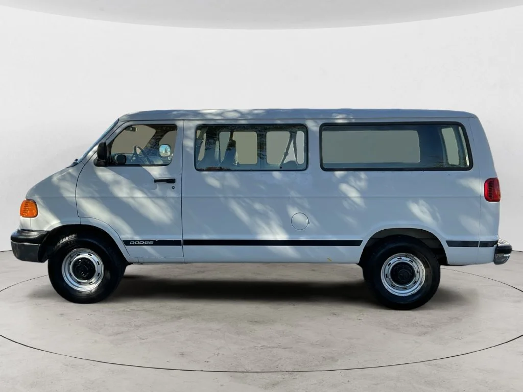 Used 2000 White Dodge Base image 8