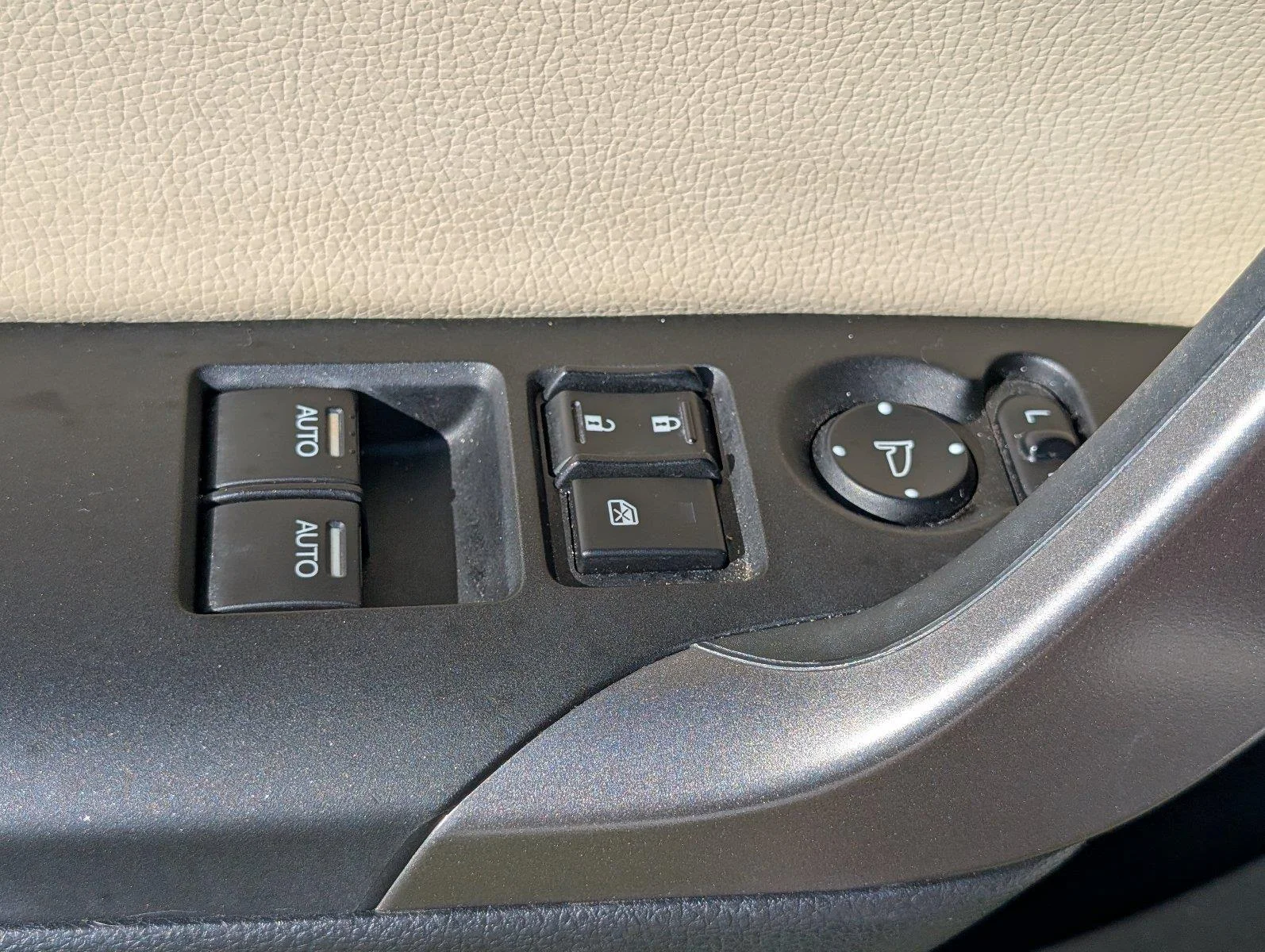 Used 2017  Honda Touring image 20