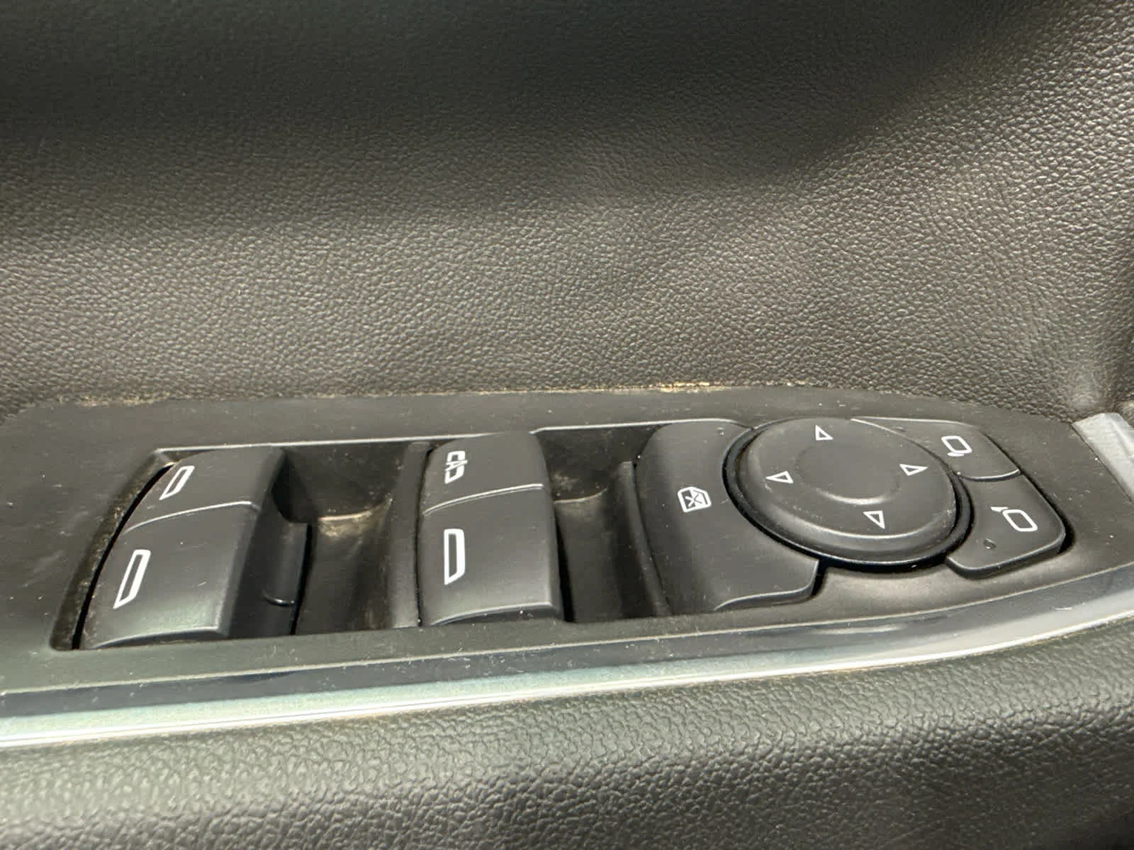 Used 2026 Lakeshore Blue Metallic Chevrolet LT image 17