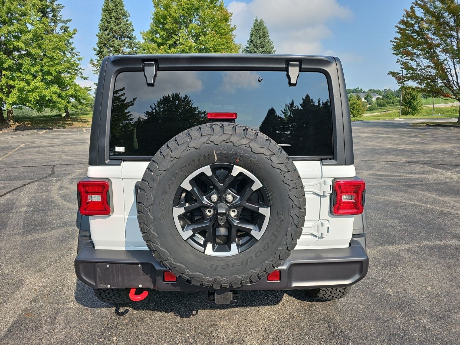 Certified Used 2026 Bright White Clearcoat Jeep Rubicon image 4