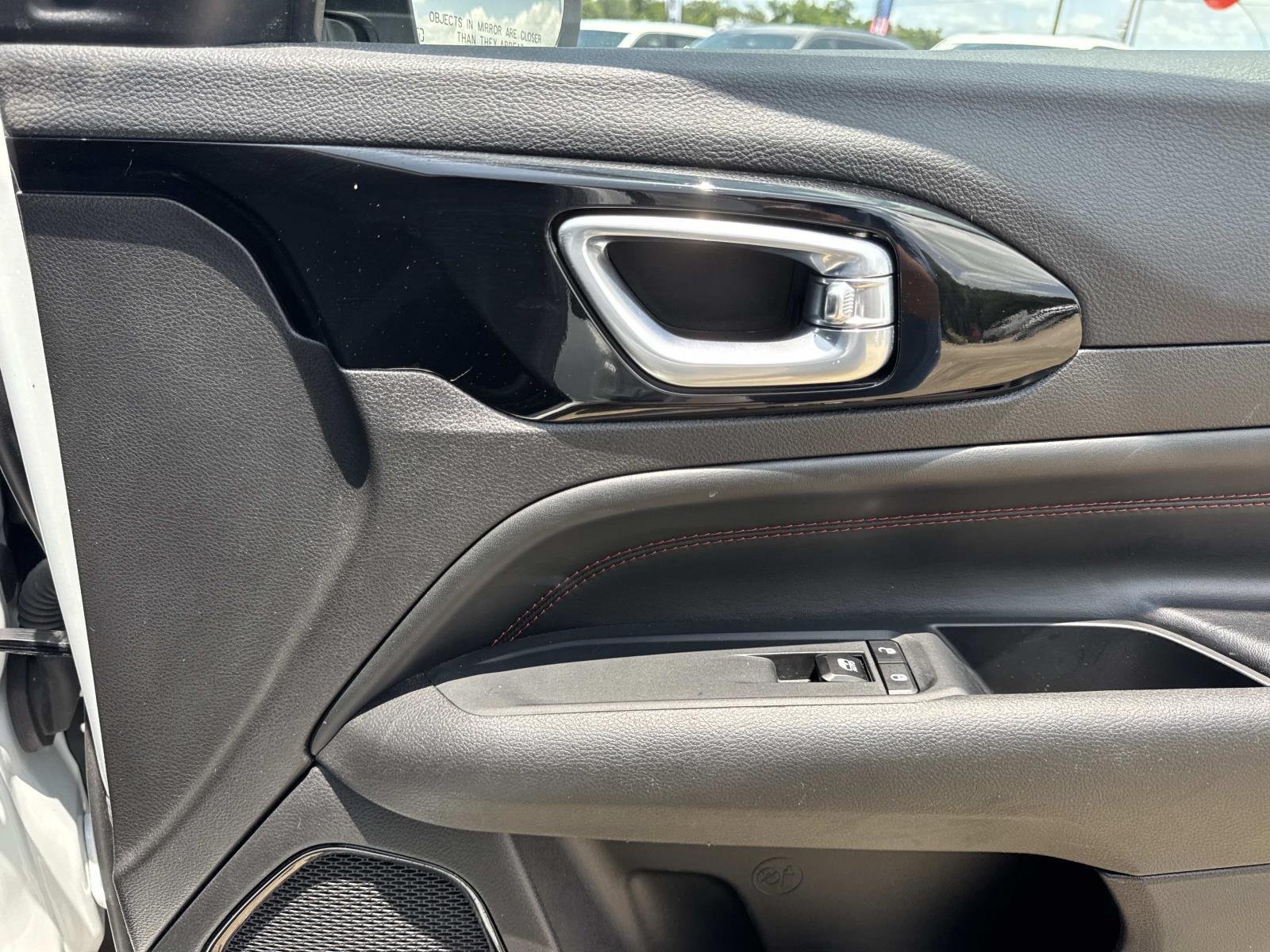 Used 2025 White Jeep Trailhawk image 14