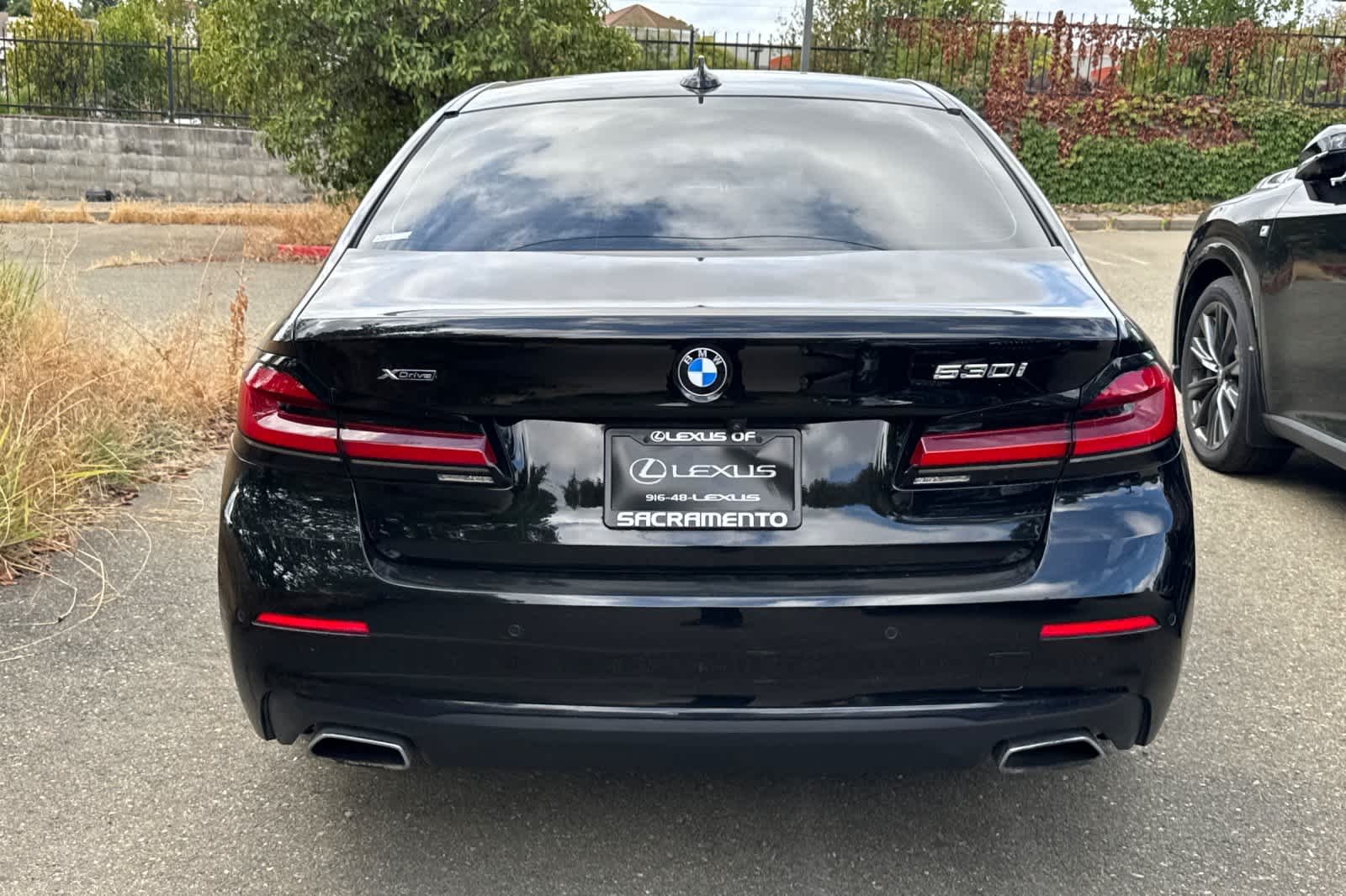 Used 2021 Jet Black BMW 530i xDrive image 5