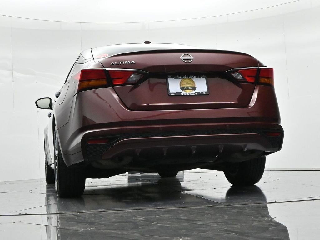 Used 2025 Garnet Pearl Nissan SV FWD image 19