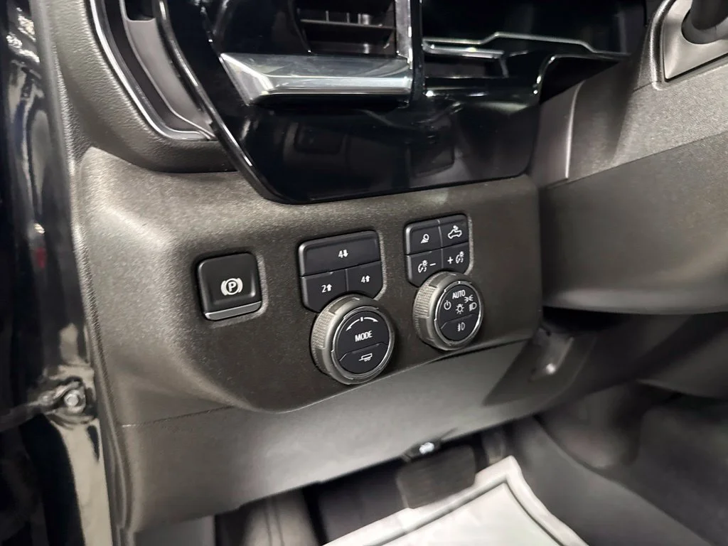 2025 Chevrolet Silverado 3500HD LT - Photo 16