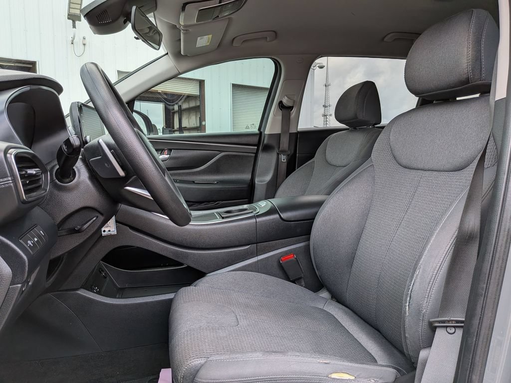 Used 2023 Gray Hyundai SE image 15