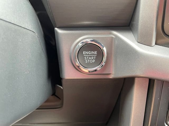 New 2026 Carbonized Gray Metallic Ford XLT image 24