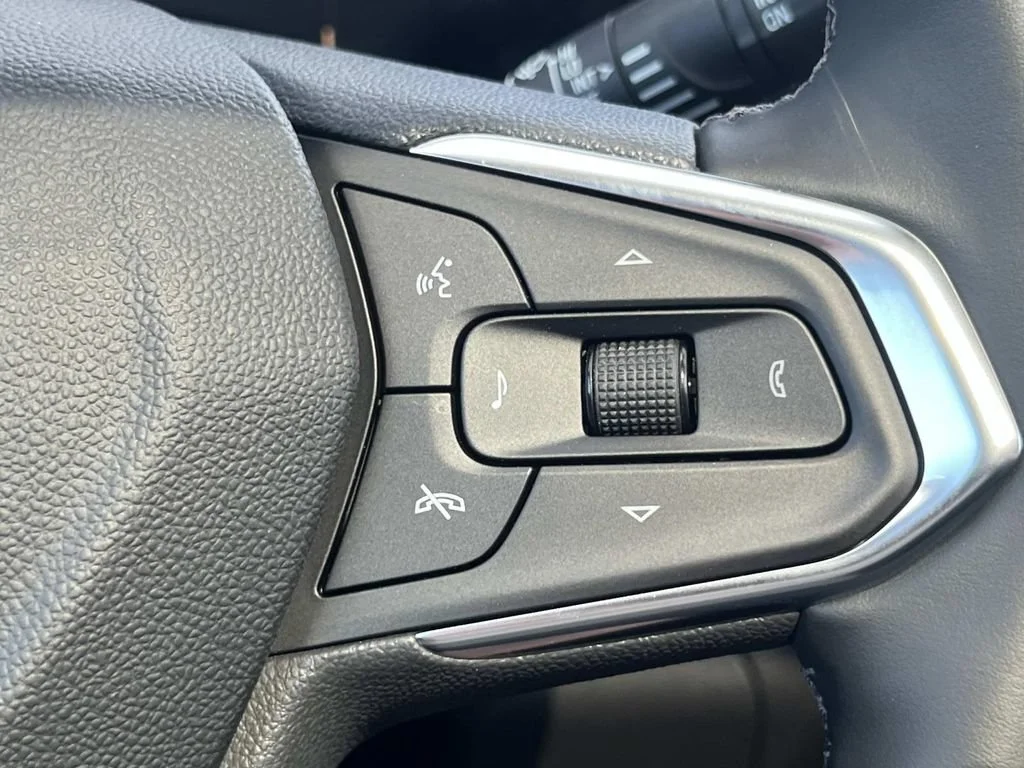 New 2026 Cacti Green Chevrolet ACTIV image 20