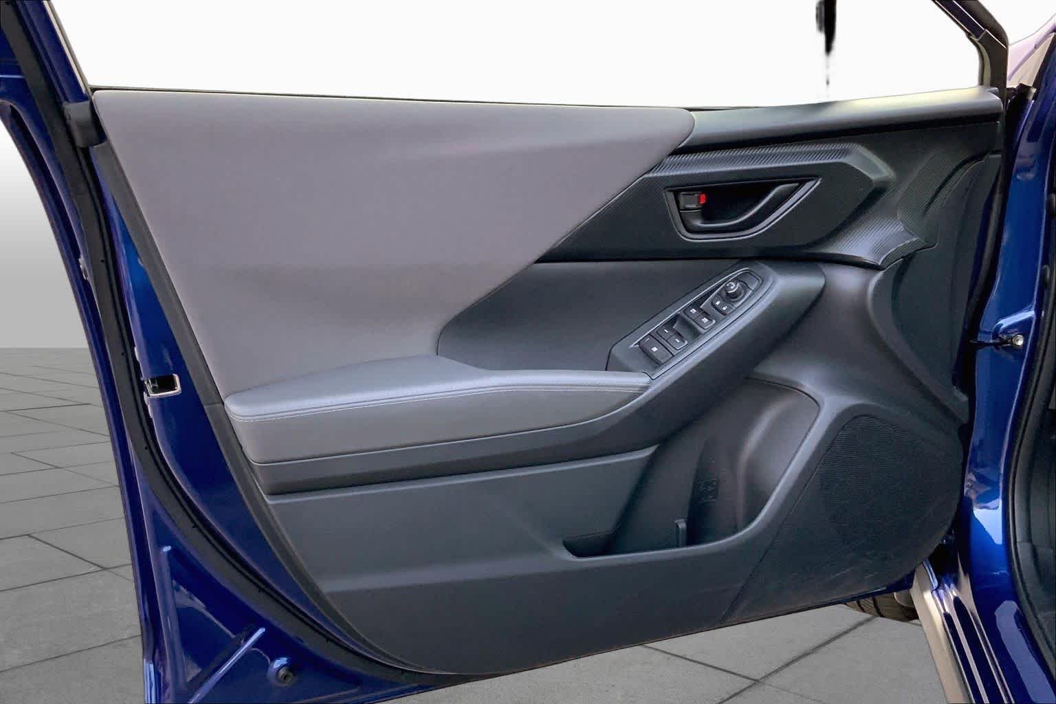 Used 2025 Sapphire Blue Pearl Subaru Premium image 19