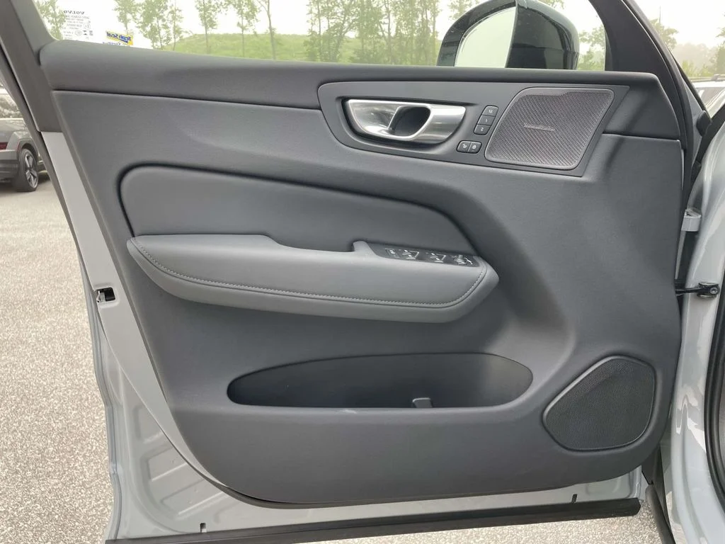 New 2026 Vapour Grey Volvo Ultra image 5