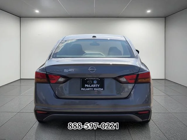 Used 2023 Gray Nissan 2.5 SV image 4