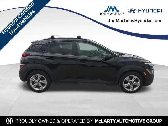 Used 2022 Black Hyundai SEL image 4