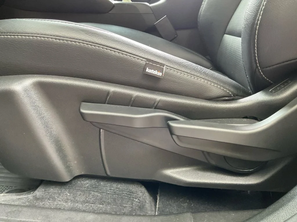 Used 2025 Silver GMC Elevation image 32