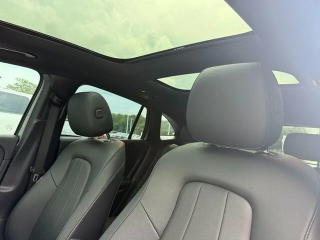 Used 2025 Gray Mercedes-Benz GLA 250 image 8