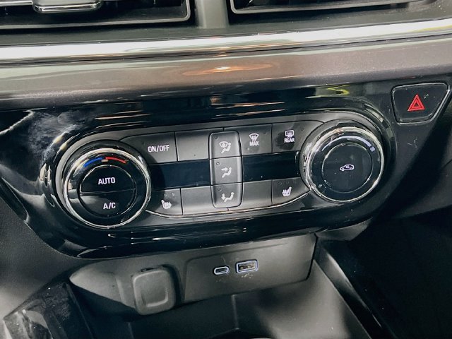 2025 Chevrolet Trax Activ - Photo 19