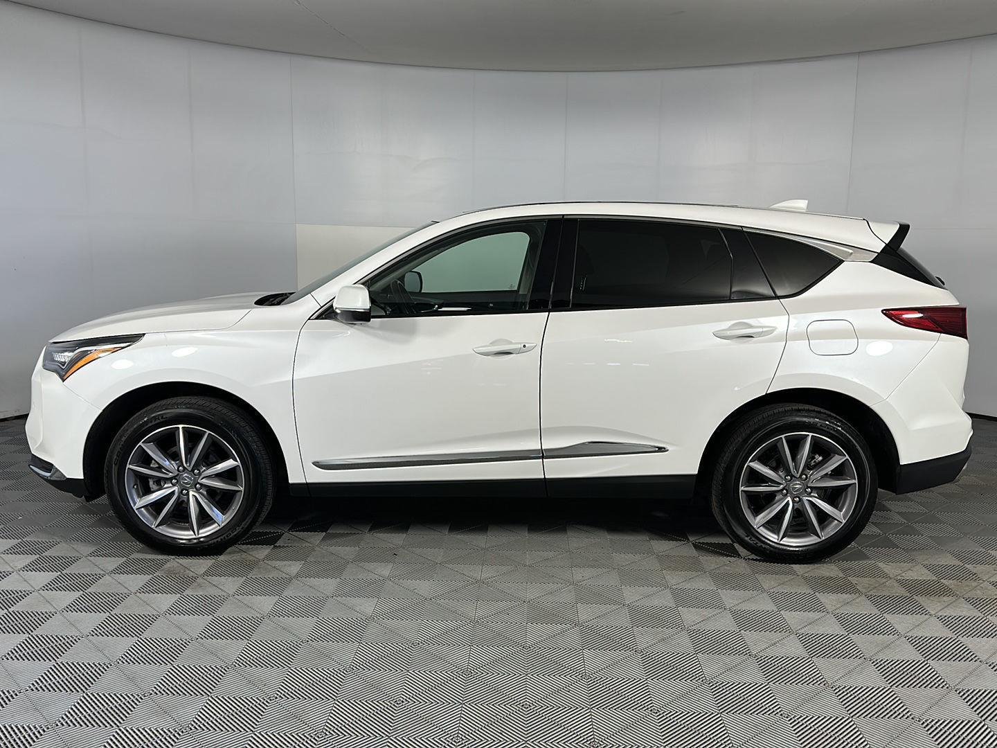 Used 2022 Platinum White Pearl Acura SH-AWD w/Tech image 5