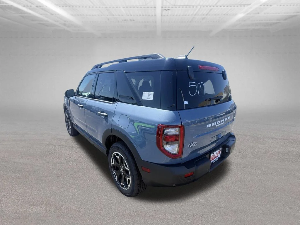 New 2026 Azure Gray Metallic Tri-Coat Ford Outer Banks® image 6