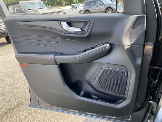 2025 Ford Escape Hybrid ST-Line - Photo 12
