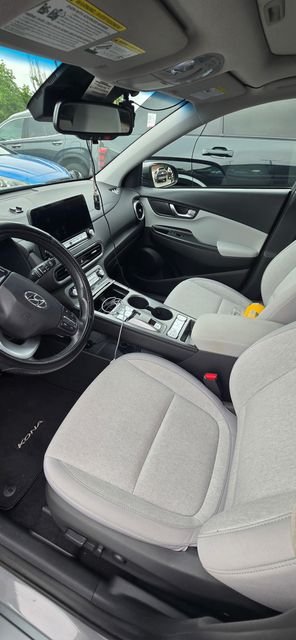 Certified Used 2023 Gray Hyundai SEL image 4