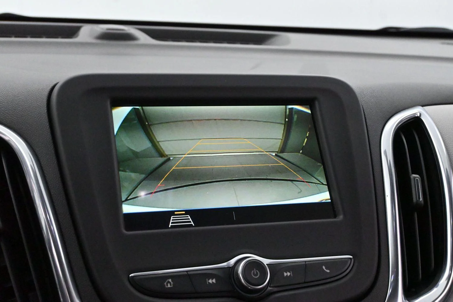 Used 2019 SUMMIT WHITE Chevrolet LS image 20