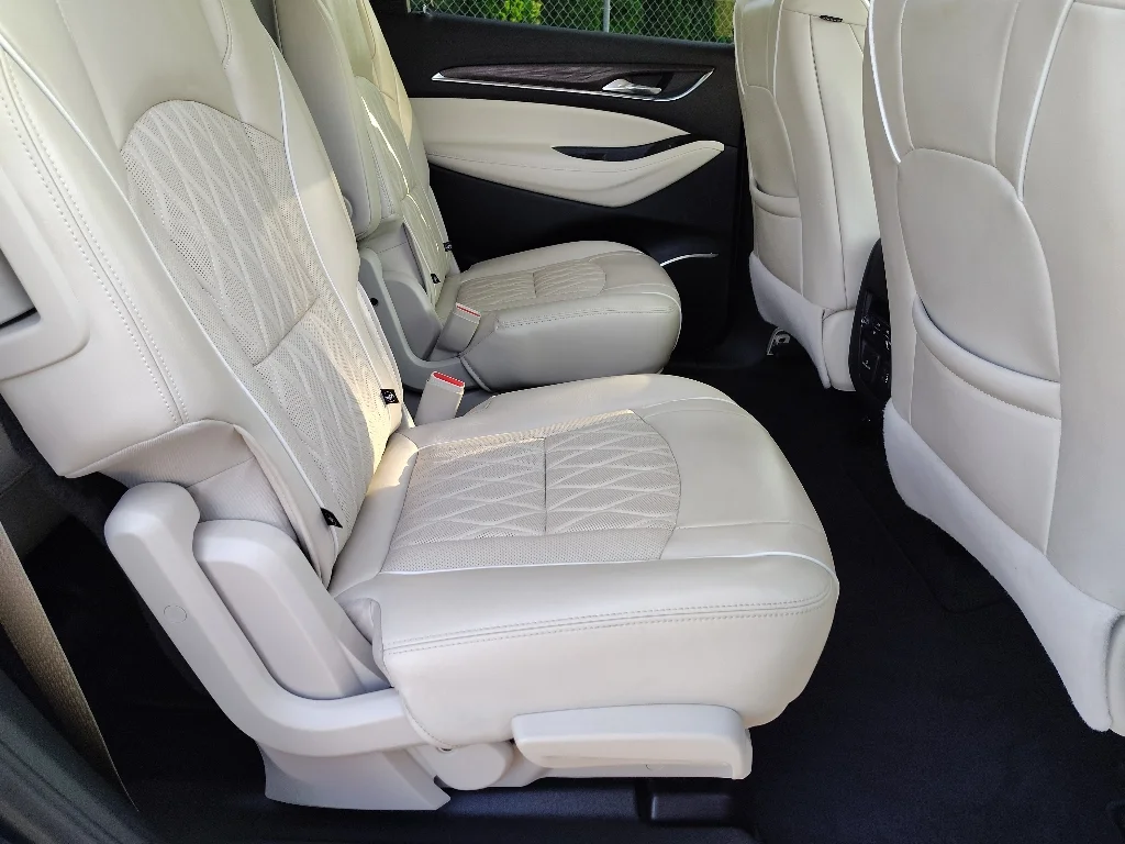 Used 2022 Blue Metallic Buick Avenir image 13