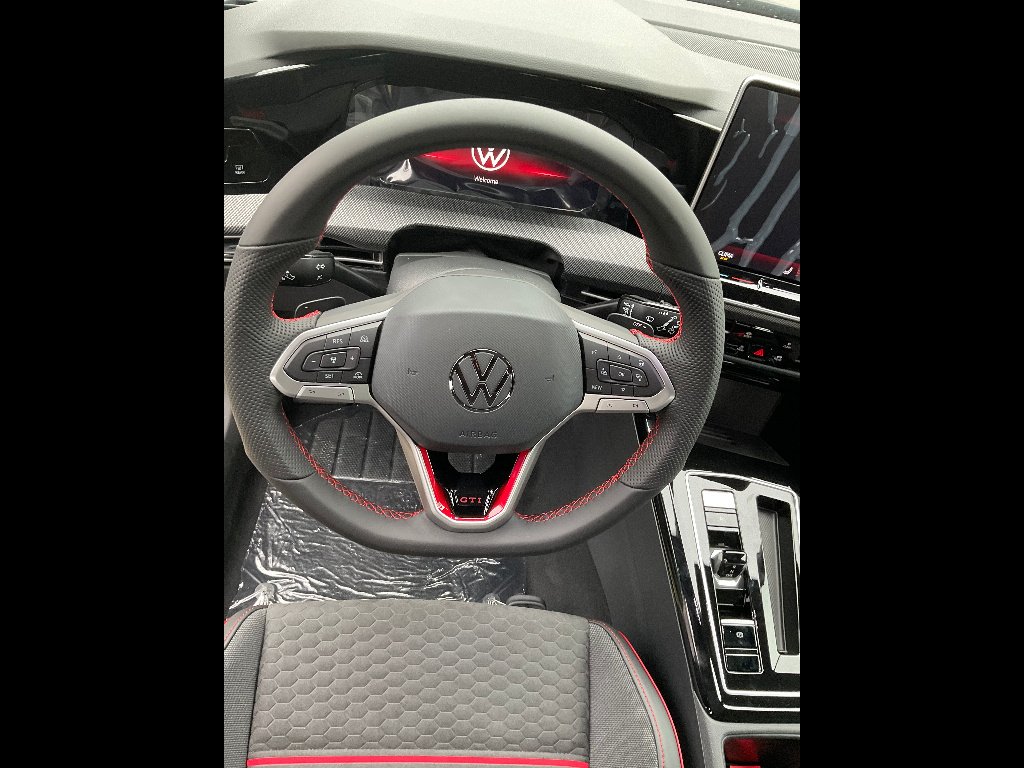 New 2026 Mythos Black Metallic Volkswagen SE image 8