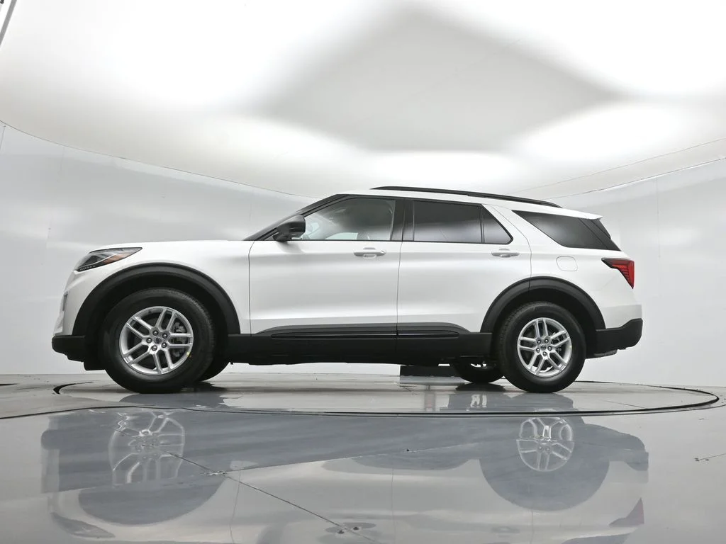 New 2026 Star White Metallic Tri-Coat Ford Active image 7