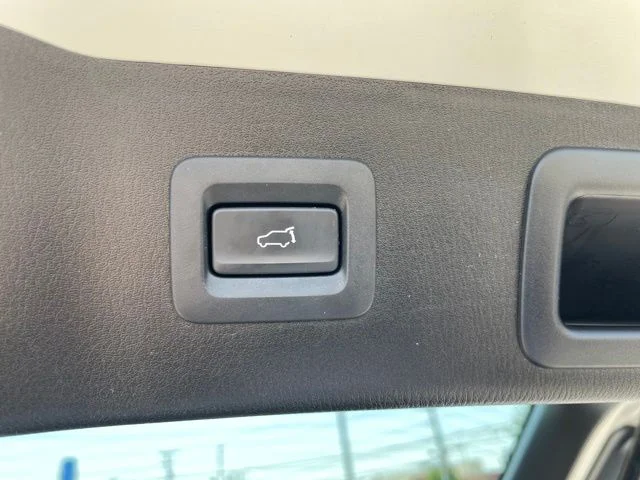 Used 2019 Snowflake White Pearl Mazda Grand Touring image 15