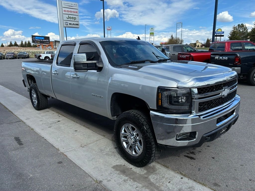 Used 2014 Silver Chevrolet LT image 9